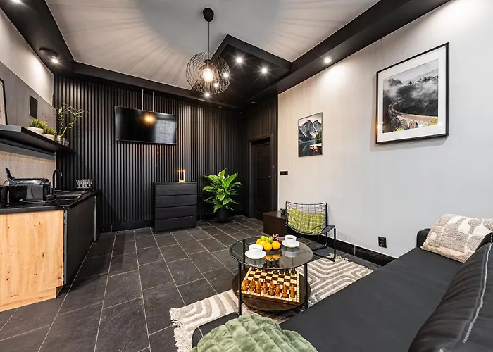 Livingroom Oficyna Self Check-in 24h דירה *